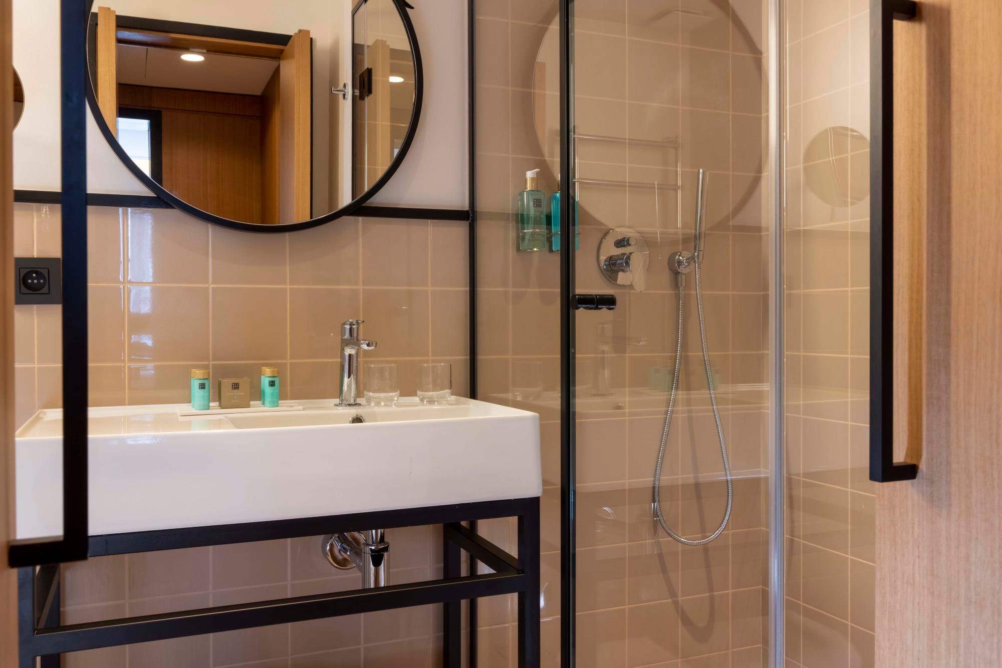 Hôtel Le 37 bis | Prestige Room Bathroom